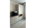Skříň na oblečení s nikou Doros Dale Kašmír/Dub Artisan 3 dveře 150 × 52 × 220 (80737726)